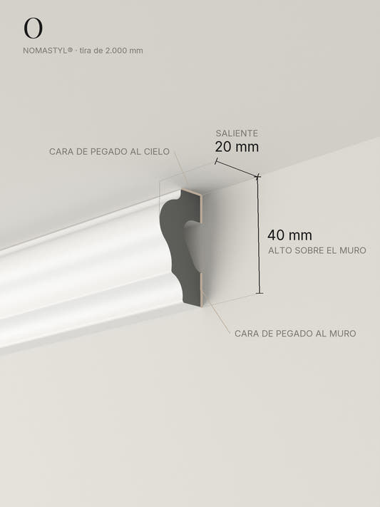 Cornisa O instalada en el encuentro del muro con el cielo, con sus medidas: 40 mm de alto sobre el muro y 20 mm de saliente