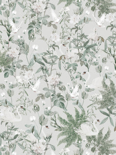 Detalle del mantel de hule Cisne: cisnes y palomas blancas entre rosas y helechos verde salvia sobre fondo gris claro