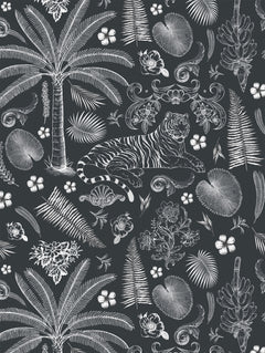 Detalle del mantel de hule Tigre pashu: un tigre echado entre palmeras, helechos y flores, en blanco sobre fondo gris oscuro