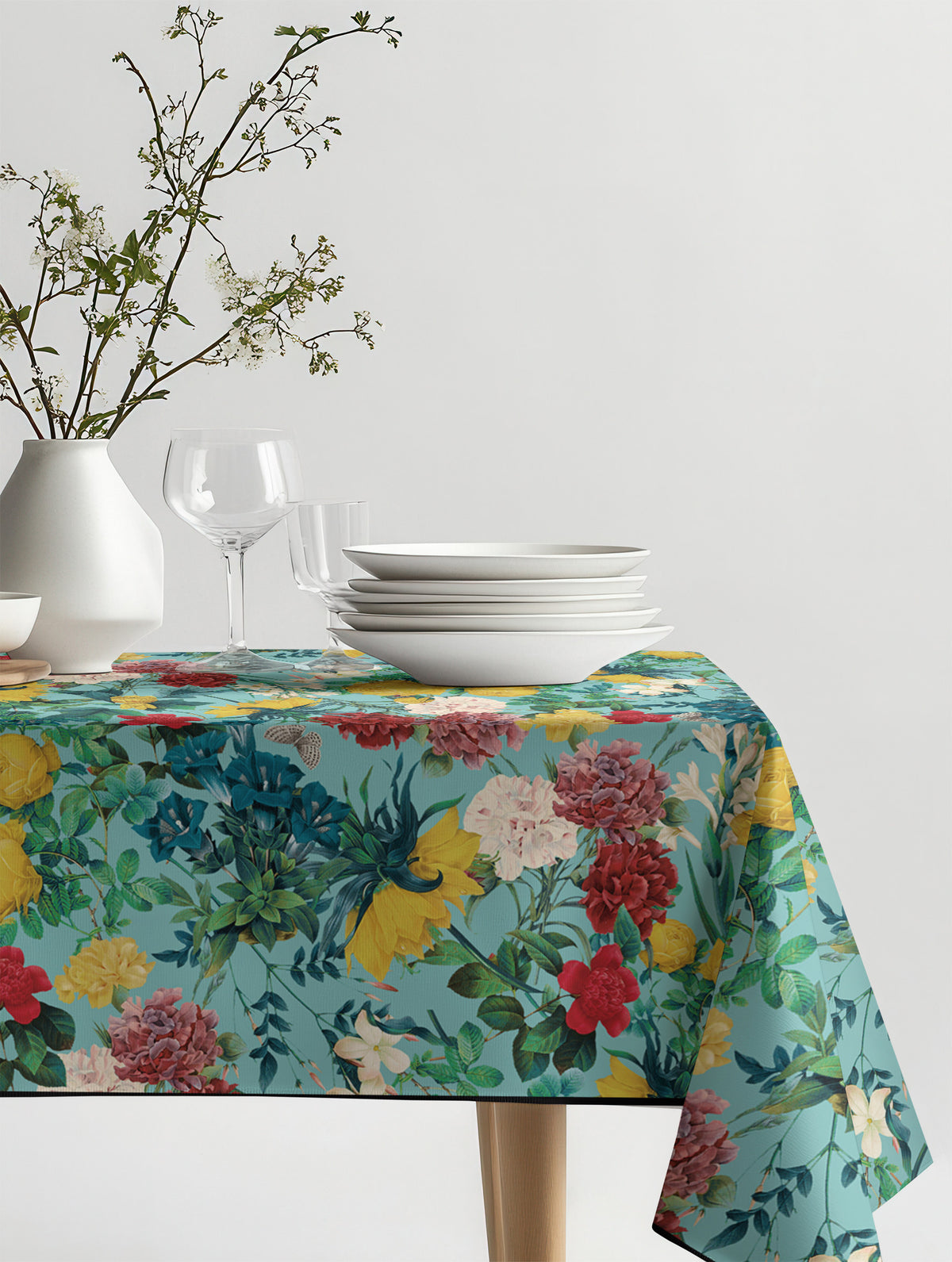 Mantel de hule Summer Botanical III sobre una mesa
