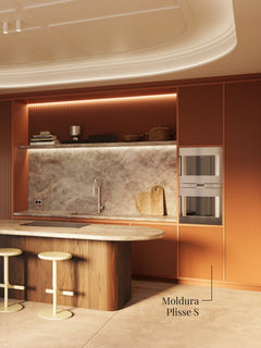 Cocina con frentes de panel Plisse S de pliegues finos pintados en terracota y una isla de madera