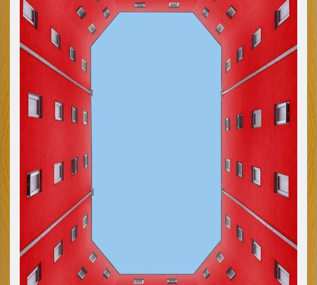 Cuadro edificio rojo