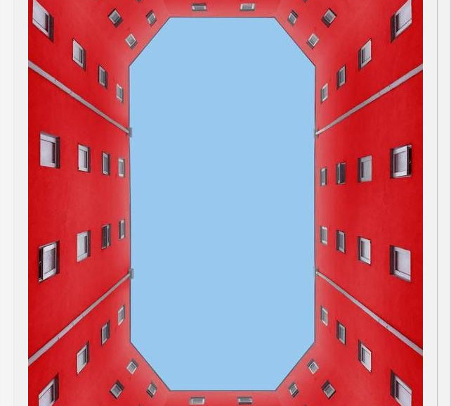 Cuadro edificio rojo