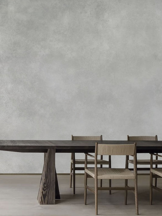 Papel mural Grunge Texture Gray, sobrio diseño de textura tipo estuco con manchas difusas en grises claros. Ideal para baños y cocinas.