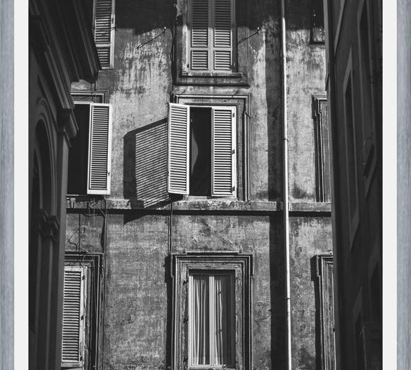 Cuadro Clásicas ventanas en Roma, Italia