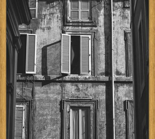 Cuadro Clásicas ventanas en Roma, Italia