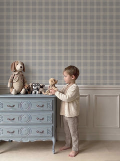 Papel mural Escocés Azul en un ambiente decorado: cuadrillé escocés azul grisáceo con líneas finas.
