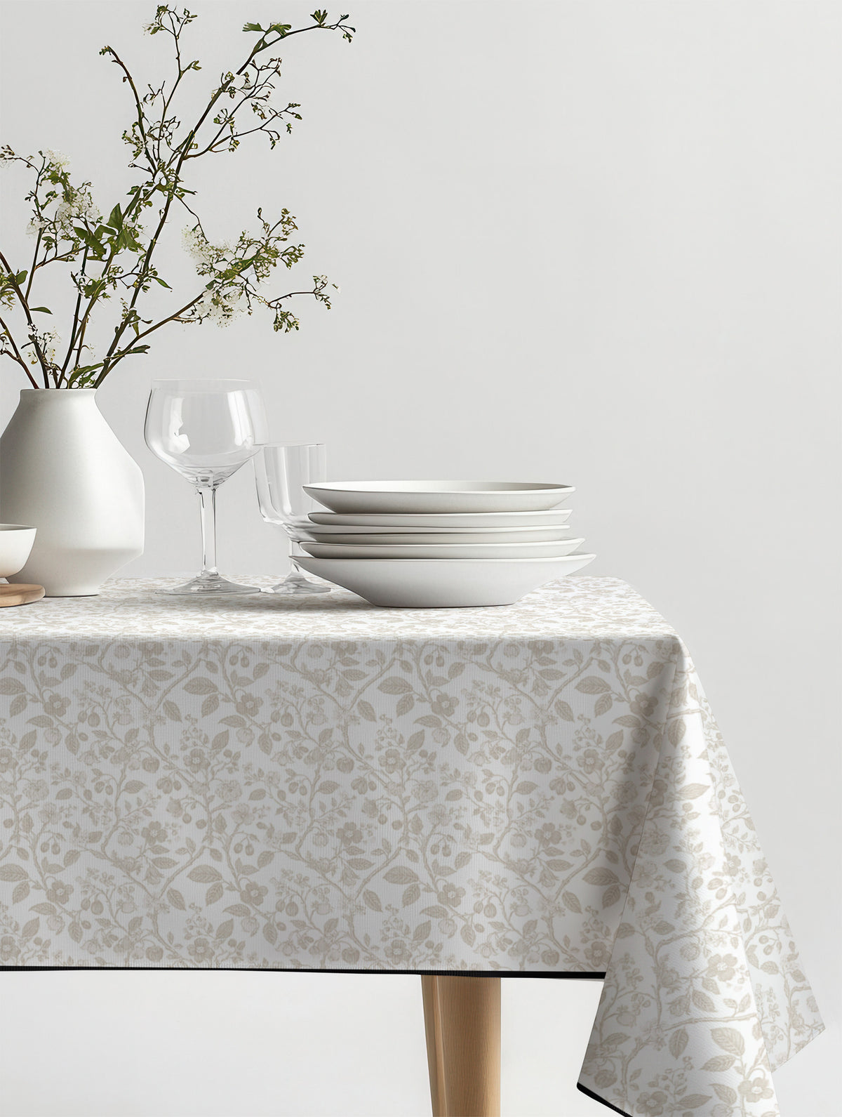 Mantel de hule Jacinta sobre una mesa