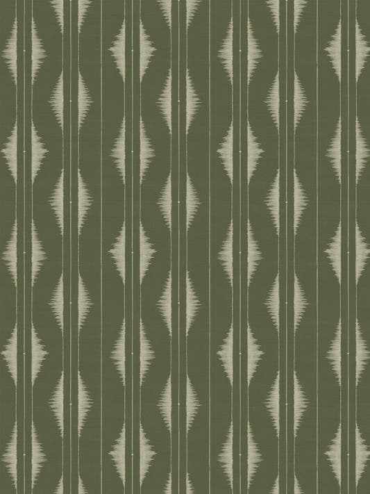 Papel mural Maria Green, detalle del diseño: rayas con rombos difuminados en beige crema sobre verde oliva.