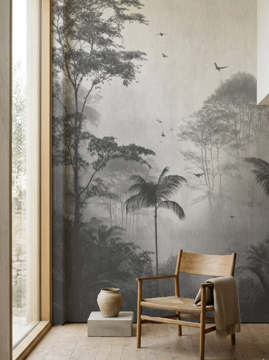 Papel mural Pasadena B&W, envolvente mural de palmeras y selva entre niebla en blanco y negro.