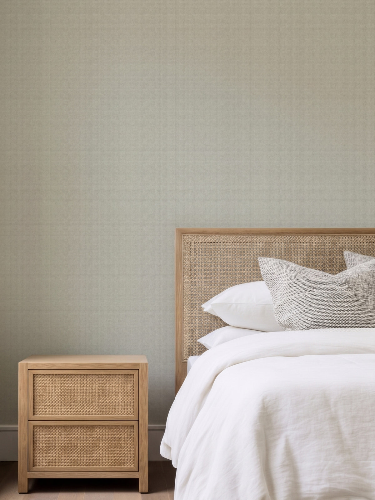 Papel mural Rafia Linen Beige, neutro diseño de liso con trama de lino en beige claro.