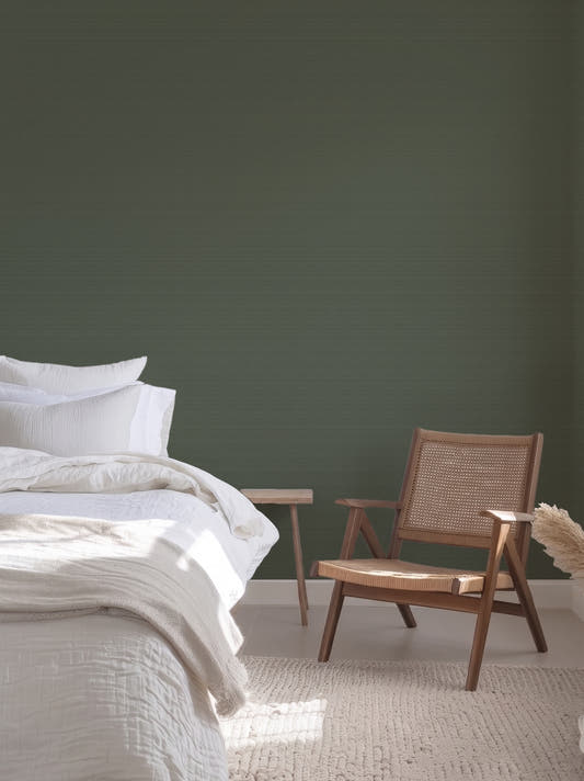 Papel mural Linen Green, saturado diseño de liso con trama de lino en verde bosque.
