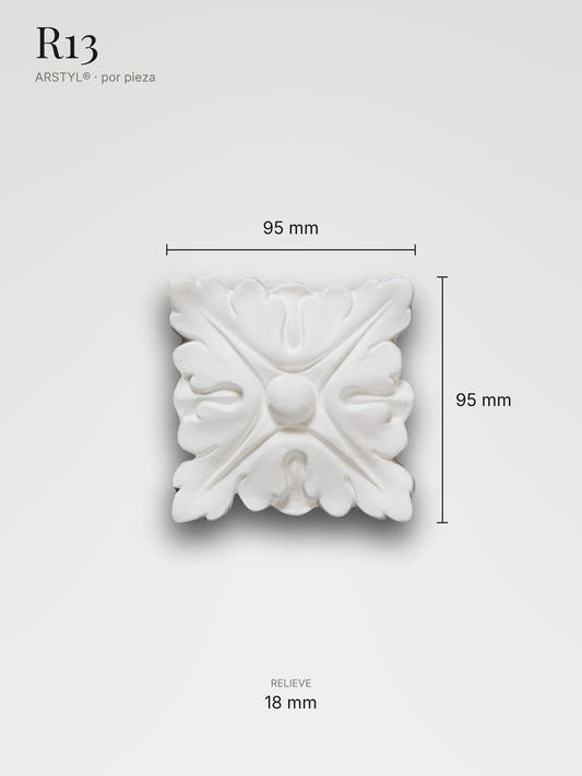 Rosetón R13 con sus medidas: 95 mm de ancho y de largo, y 18 mm de relieve