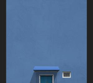 Cuadro Puerta azul, reja amarilla.