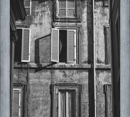 Cuadro Clásicas ventanas en Roma, Italia