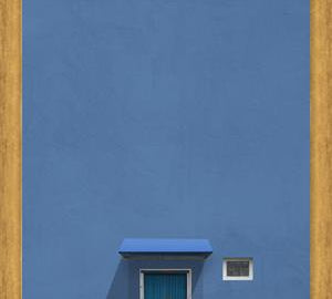 Cuadro Puerta azul, reja amarilla.