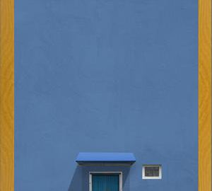 Cuadro Puerta azul, reja amarilla.