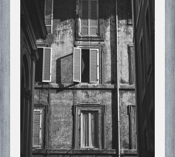 Cuadro Clásicas ventanas en Roma, Italia
