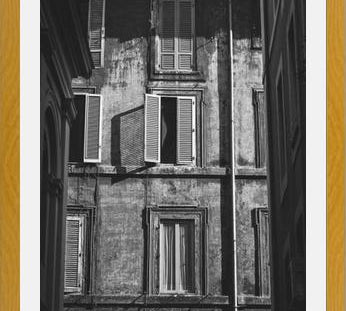 Cuadro Clásicas ventanas en Roma, Italia