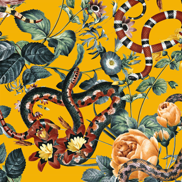 Mantel de Hule Dangers in the Forest III